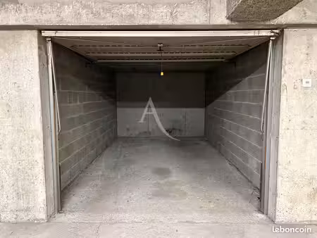 parking/box 15 m² bourg en bresse