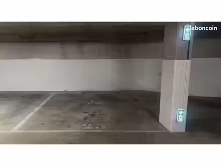 location parking grandes dimensions