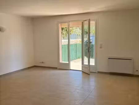 loue studio avec terrasse et jardin privés