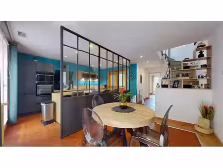 maison 7 pièces - 218 m²