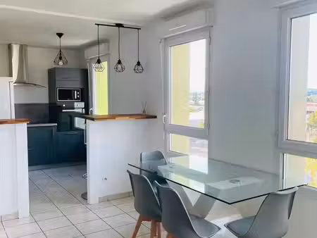 t3 meublé 65m² avec balcon  box fermé & clim – la soie