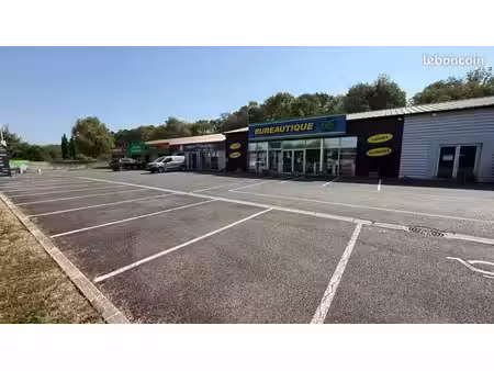 local commercial 150m2
