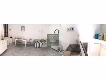 arles centre ancien  t2 meublé e climatisé de 29m2 au 2ème