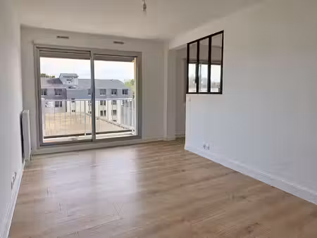 avenue gabriel péri - t2 avec balcon et cave
