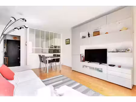 2 pièces 44 m2 avec balcons au calme