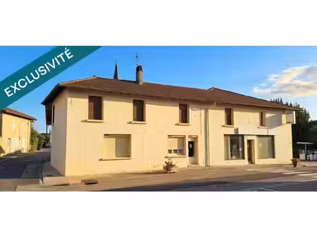 maison coeur de village avec ancien commerce