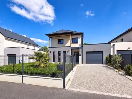 maison t6 avec vie de plain-pied