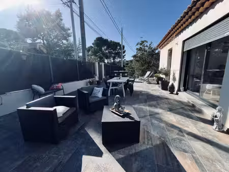maison t4 récente – vue mer sur la rade de toulon