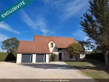 magnifique maison avec piscine et garage double