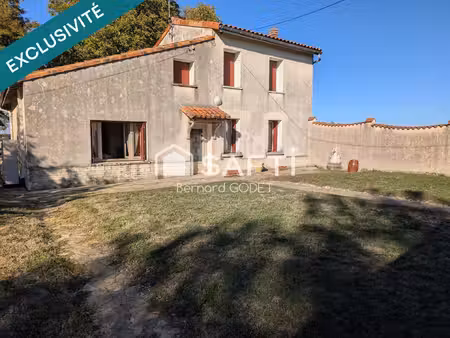 à vendre – maison à lupsault  proche d’aigre