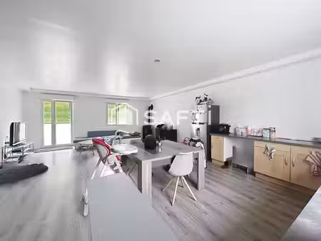 maison 94 m2 3 chambres en village.