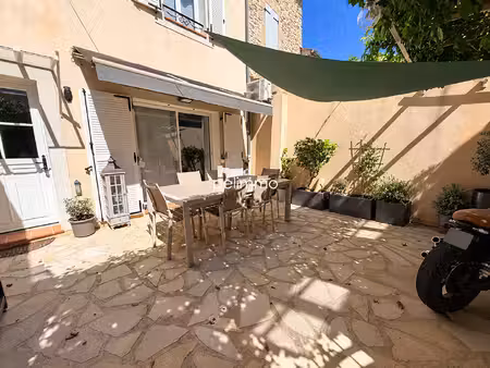 lancon-provence - maison t4 104m² / cour 30m²
