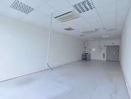 vente bureaux et commerces à angers (49000) : à vendre / 50m² angers