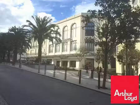 vente commerce 104 m² biarritz (64200)