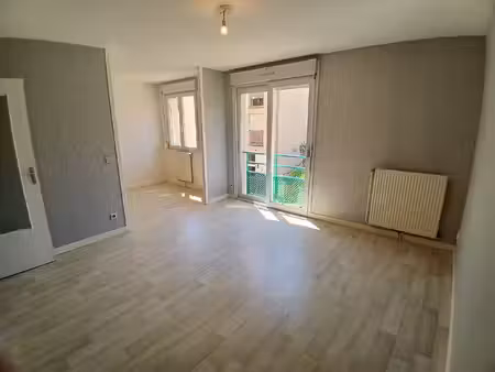 appartement hyper-centre mayenne t2 48.90 m2