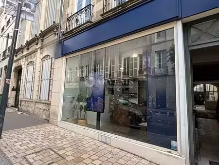 location bureaux orleans 45000 90m²