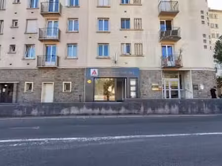 vente bureaux et commerces à saint-herblain nord-beauséjour (44800) : à vendre / 60m² sain