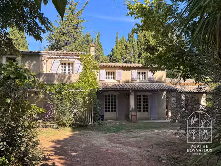 maison provençale 226 m2 à rénover sur 5000 m2 de terrain