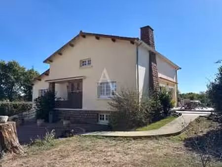 vente maison à nesmy (85310) : à vendre / 132m² nesmy