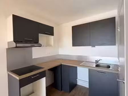 location appartement 2 pièces à carpiquet (14650) : à louer 2 pièces / 39m² carpiquet