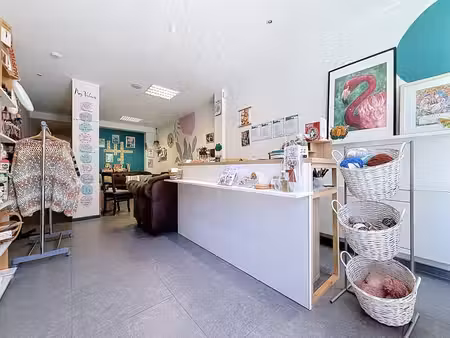 rez de chaussée commercial avec jardin à tubize