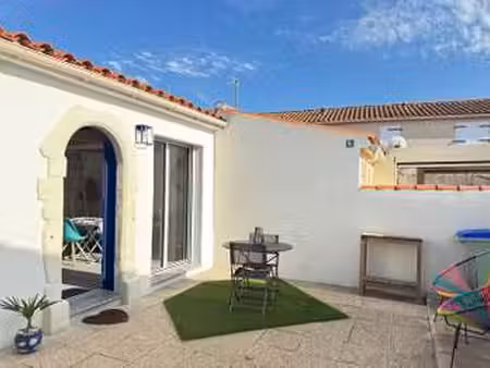 location maison aux sables-d'olonne (85100) : à louer / 25m² les sables-d'olonne