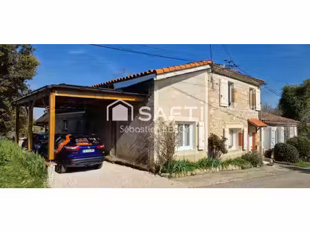 charme  jardin et carport.