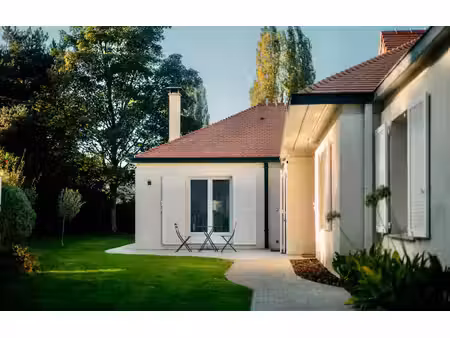 villa d’architecte rénovée – golf de bussy – plain-pied – 5 chambres – rer a à pied - buss