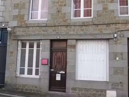 vente bureaux et commerces à villedieu-les-poeles (50800) : à vendre / 57m² villedieu-les-