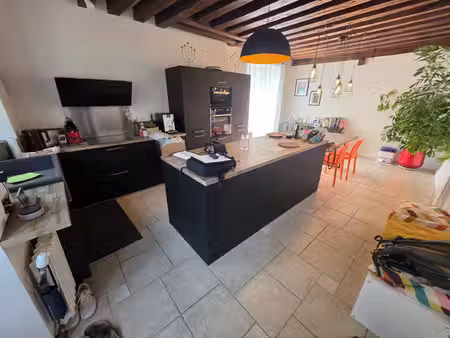 belle demeure de 203.54 m2 avec 6 chambres entièrement rénovée