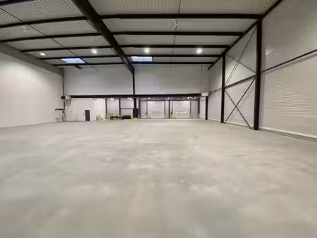 location local d'activités st ouen l'aumone 314 m²