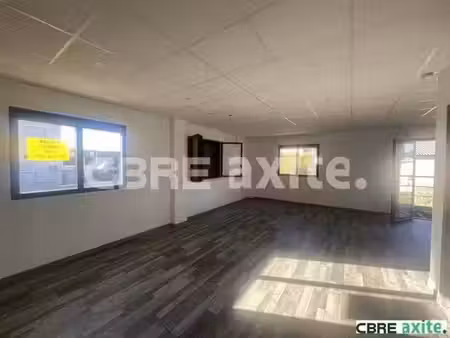 location bureau heyrieux 77 m²