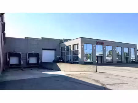 loods met kantoren te huur in haven van gent
