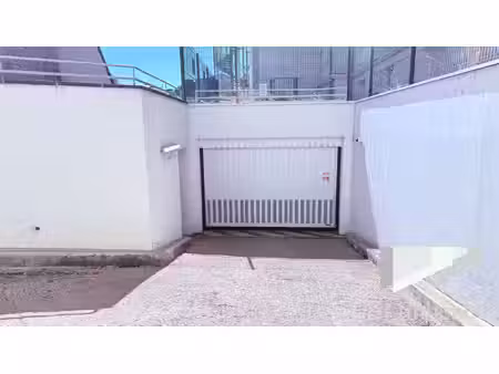 emplacement de stationnement sécurisé