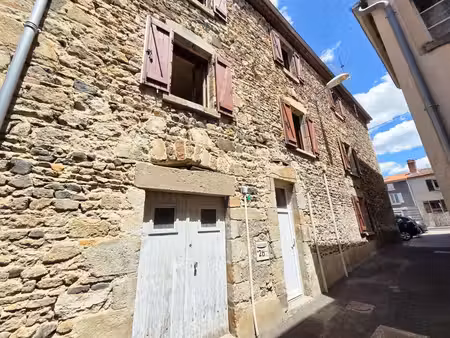 *** exclusivite *** maison de ville avec cuvage et cave - a renover *** billom 63160 ***