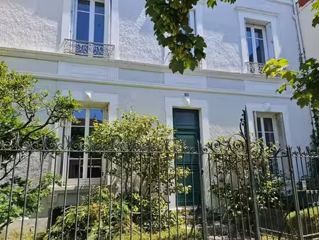 la rochelle quartier la genette maison bourgeoise 265 m² avec jardin