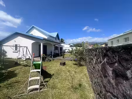maison 4 pièces 117 m² avec grand terrain piscinable à sainte-suzanne