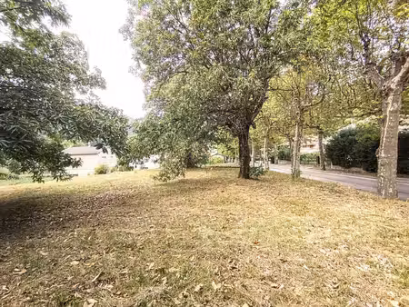 terrain constructible de 790 m2 sur la commune de thueyts 07330