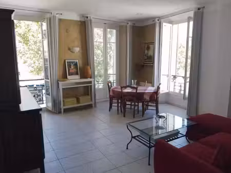 vente appartement 3 pièces 57m2 hyères 83400 - 200000 € - surface privée