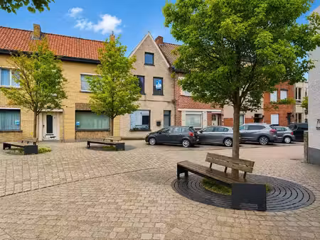 woning met zonnige tuin en 3 slaapkamers te zeebrugge