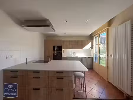 appartement à louer 6 pièces 151.4 m² - riom (63) - 1 210€