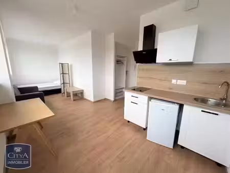 appartement à louer 1 pièce 28.03 m² - saint-quentin (02) - 415€