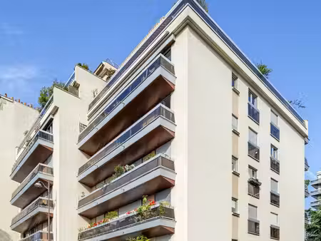 location bureaux paris 75018 50m² à 908m²