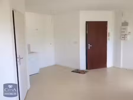 appartement à louer 1 pièce 30.95 m² - la suze-sur-sarthe (72) - 390€