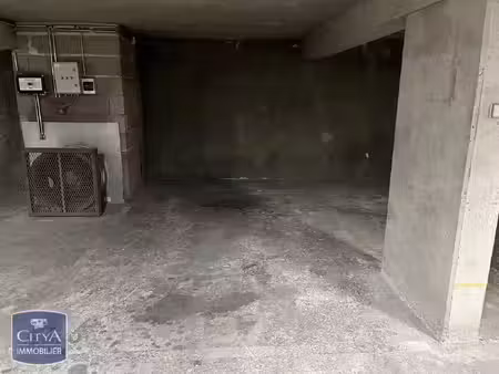 parking à louer - tours (37) - 55€