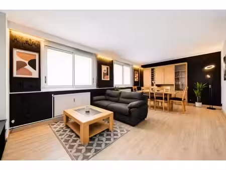 appartement t4 de 90 m² avec 3 chambres  balcon et parking