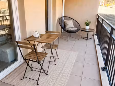 appartement 2 pièces dans résidence récente