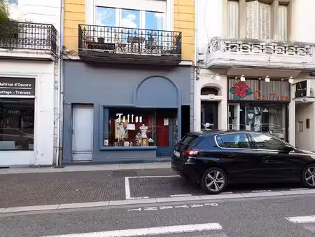 location local commercial
