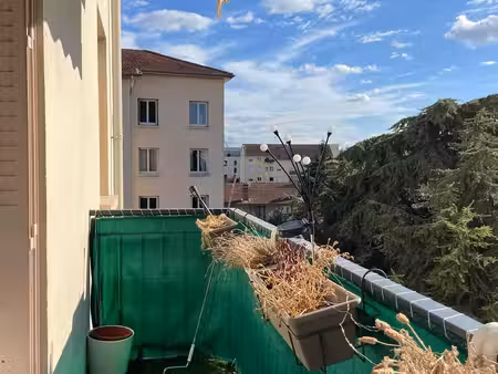 location appartement 3 pièces 70m² villeurbanne 69100
