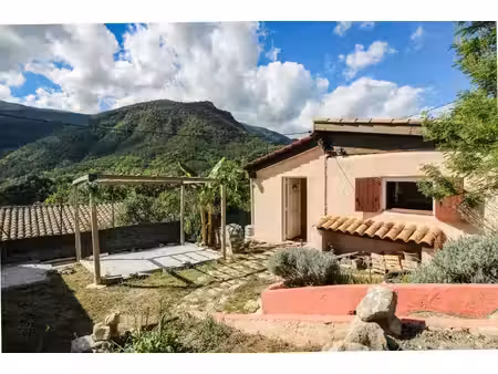 roquestéron – maison de plain-pied avec jardin et vue panoramique